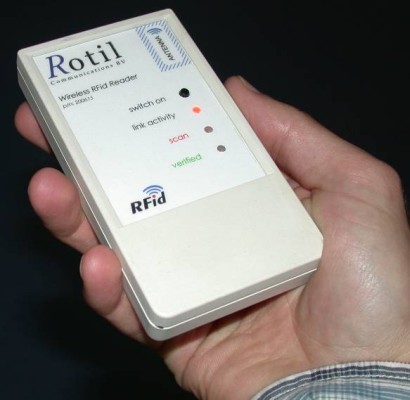 Wireless RFID reader